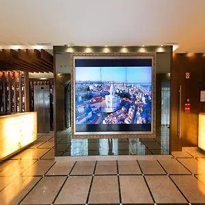 Turim Terreiro Do Paco מלון 4*