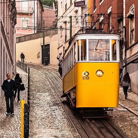 Turim Terreiro Do Paco מלון 4*